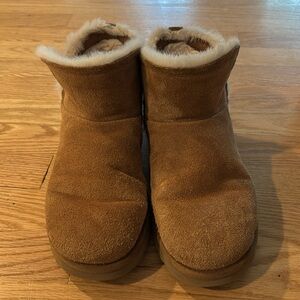 UGG Classic Mini High-low in chestnut